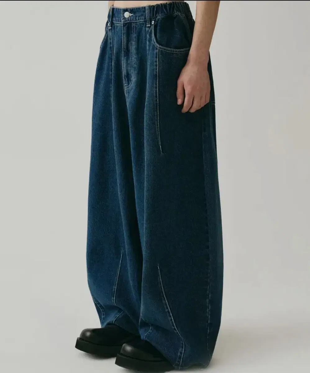 Super Wide Dart Denim Pants BLUE